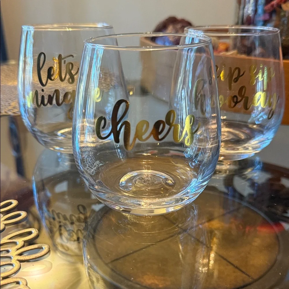 Gold Lettered Stemless Wine Glass Set